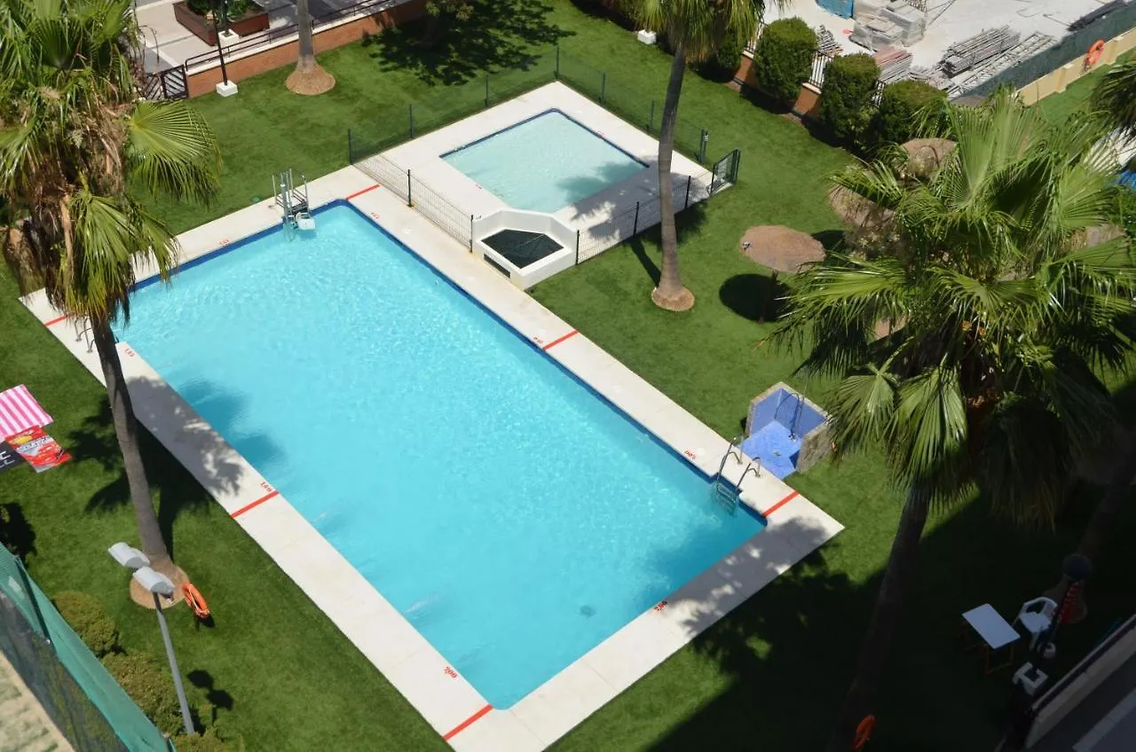 Apartamento Con Piscina En Parque Litoral Apartamento Málaga Espanha