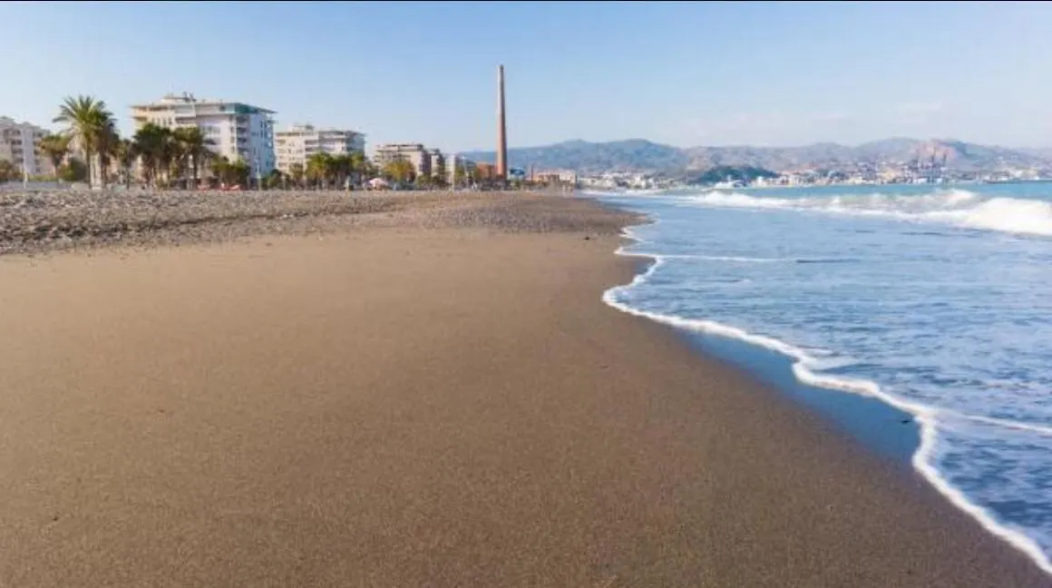 Apartamento Con Piscina En Parque Litoral Apartamento Málaga Espanha